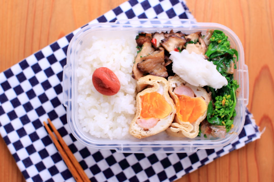 原木椎茸の炒め物と菜花（チンゲン菜）のおかか和えのお弁当