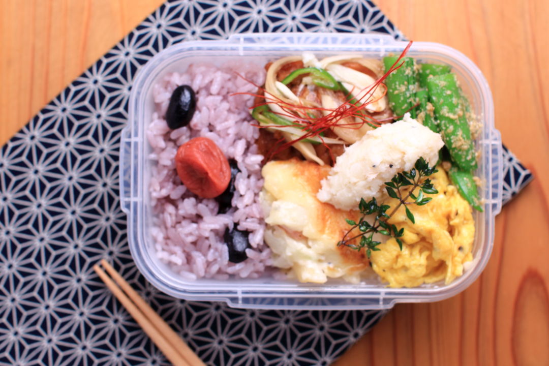 連休前最後は鶏の南蛮漬けのお弁当。